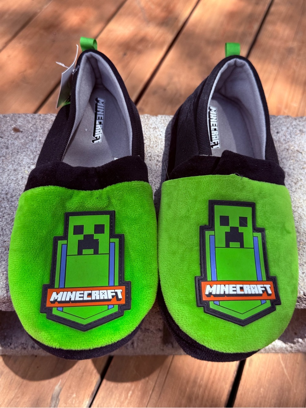Minecraft Boys' Slippers - Green Gamer Design